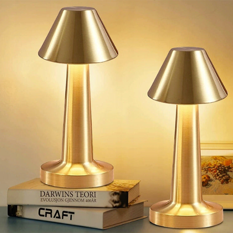 Lampa de masa touch LED reincarcabila, Zola, 3 nuante de culoare, baterie 1500 mAh, 3W, buton ON/OFF, USB. Type-C, 23.5x9.5x6.5 cm, din metal si plastic, auriu Lampa de masa touch LED reincarcabila, Zola, 3 nuante de culoare, baterie 1500 mAh, 3W, buton ON/OFF, USB. Type-C, 23.5x9.5x6.5 cm, din metal si plastic, auriu